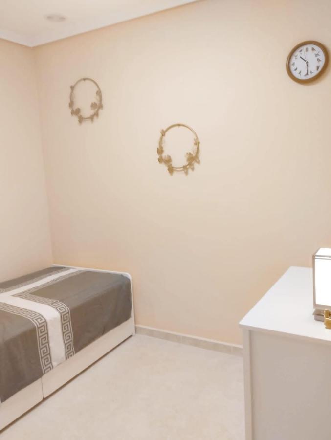 Torrevieja 2 Bedroom Holiday Apartment エクステリア 写真